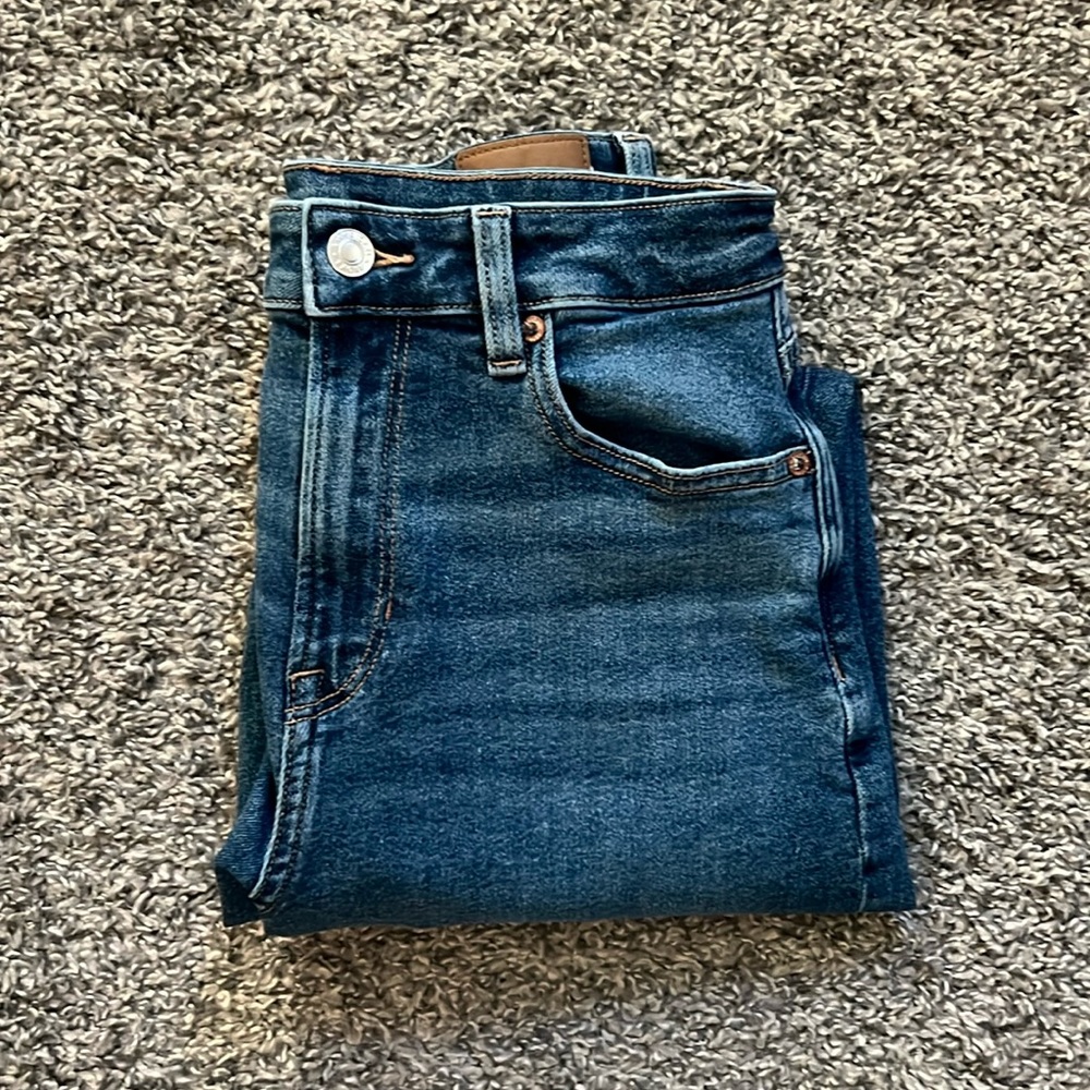 AE mom jean